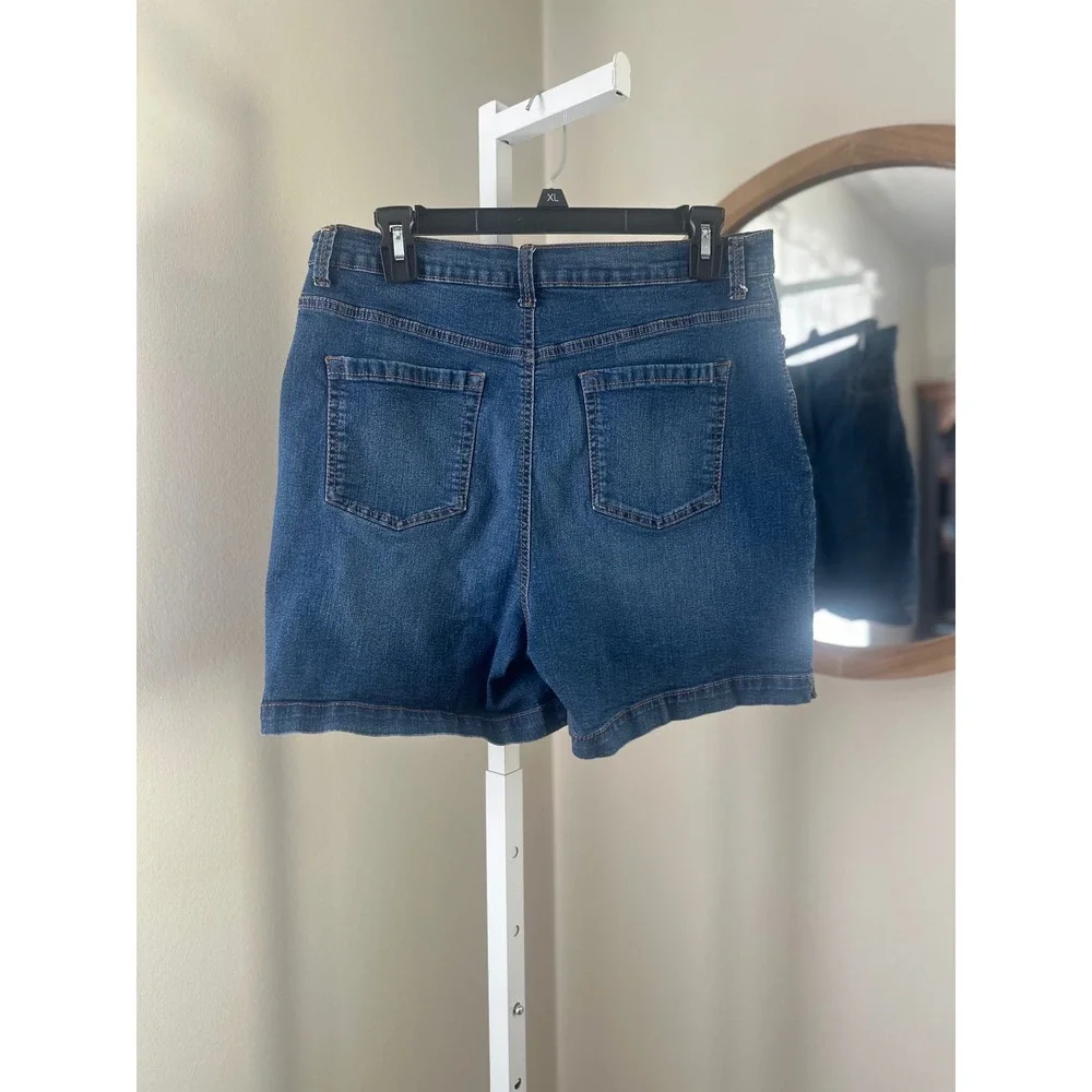 Women's Medium Wash High Rise Denim Jean Shorts Size XL Blue Stretch Five Pocket